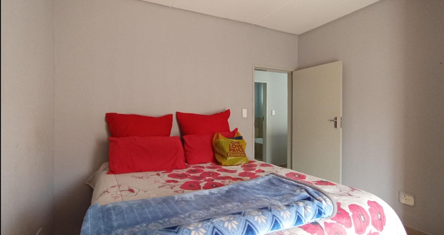 2 Bedroom Property for Sale in Lotus Gardens Gauteng