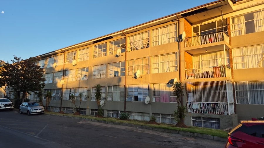 2 Bedroom Property for Sale in Symhurst Gauteng