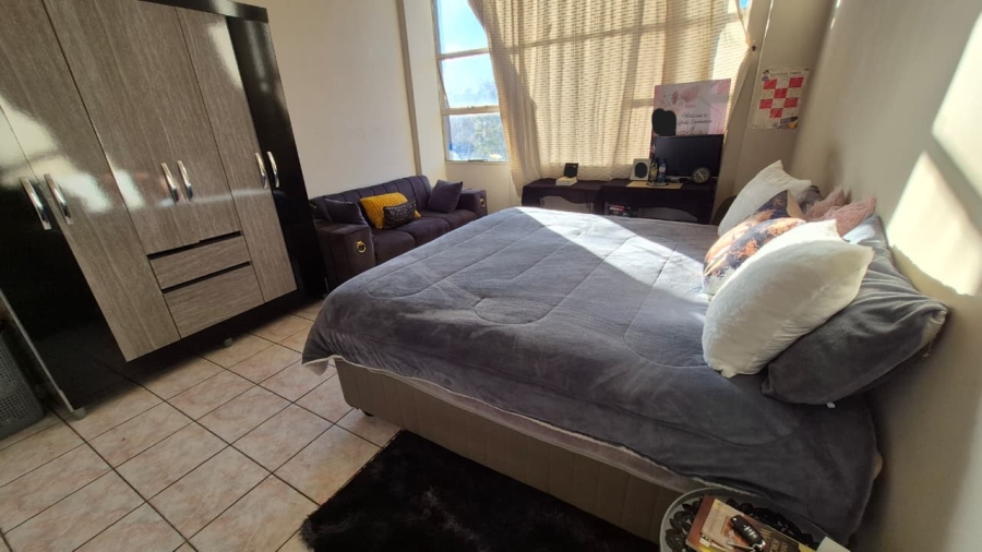 2 Bedroom Property for Sale in Symhurst Gauteng