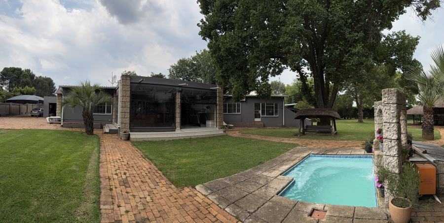 4 Bedroom Property for Sale in Winford Gauteng
