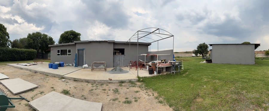 4 Bedroom Property for Sale in Winford Gauteng