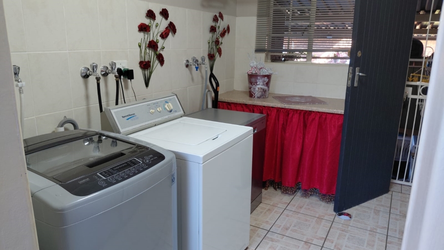 3 Bedroom Property for Sale in Greenhills Gauteng