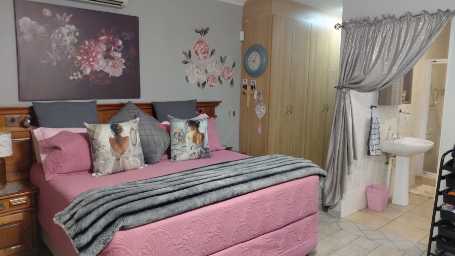 3 Bedroom Property for Sale in Greenhills Gauteng