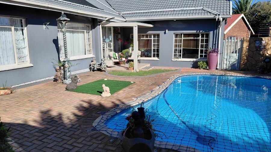 3 Bedroom Property for Sale in Greenhills Gauteng