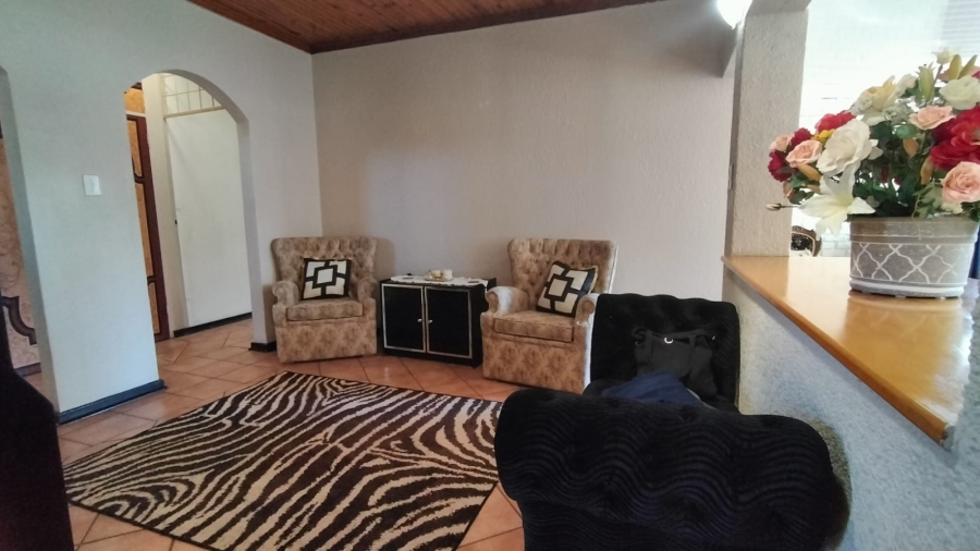 4 Bedroom Property for Sale in Greenhills Gauteng