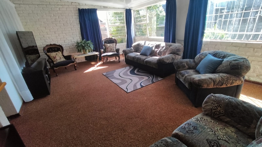 4 Bedroom Property for Sale in Greenhills Gauteng