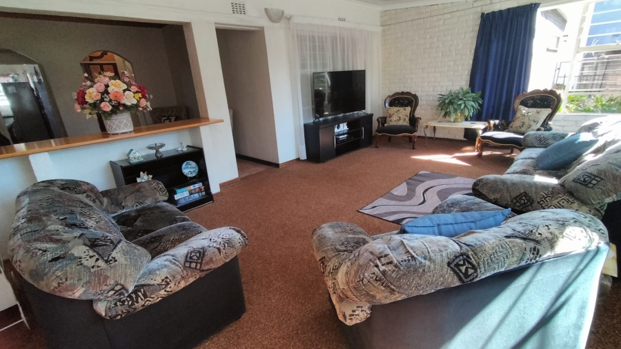 4 Bedroom Property for Sale in Greenhills Gauteng
