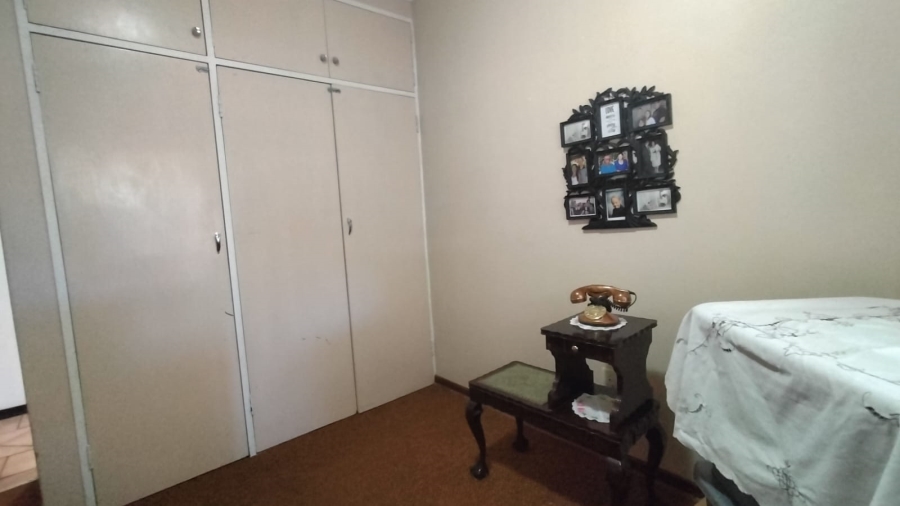 4 Bedroom Property for Sale in Greenhills Gauteng