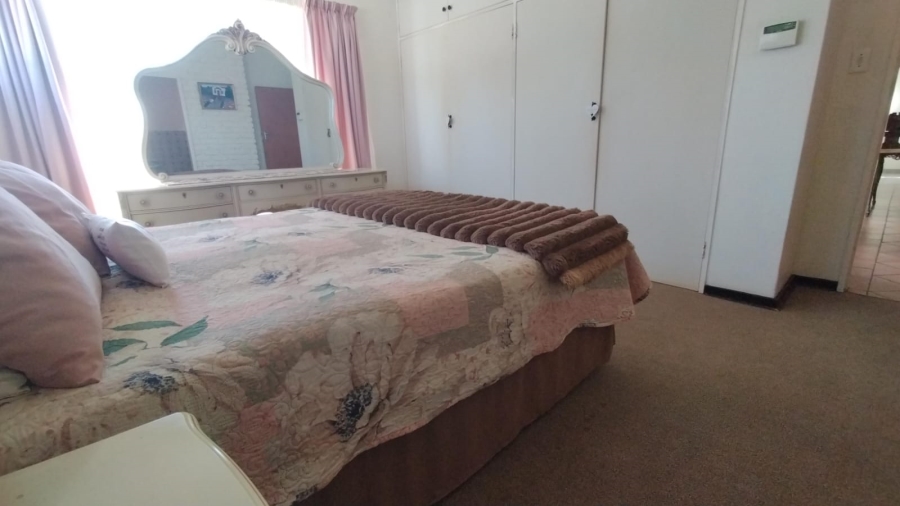 4 Bedroom Property for Sale in Greenhills Gauteng