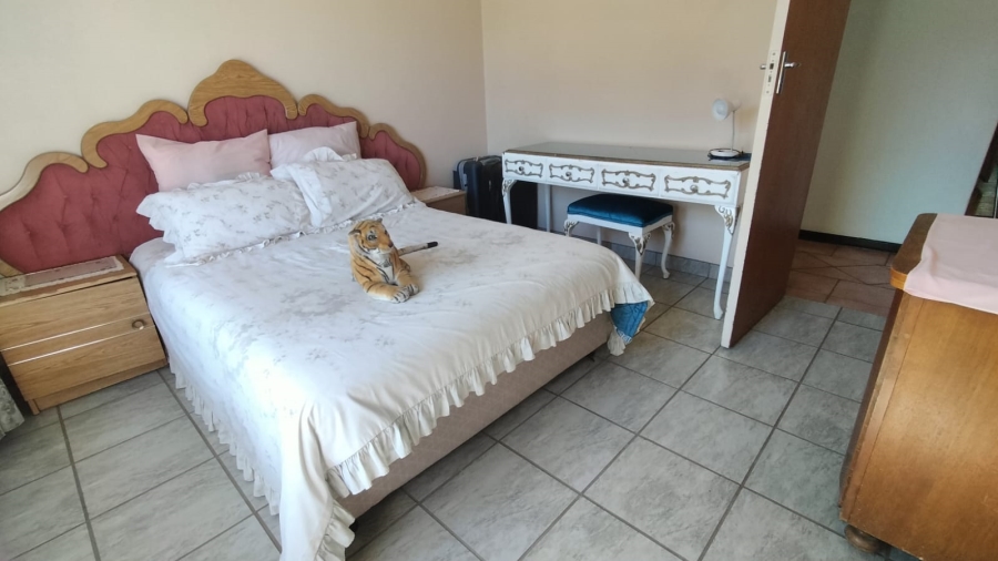 4 Bedroom Property for Sale in Greenhills Gauteng