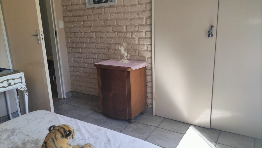 4 Bedroom Property for Sale in Greenhills Gauteng