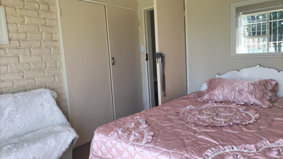 4 Bedroom Property for Sale in Greenhills Gauteng