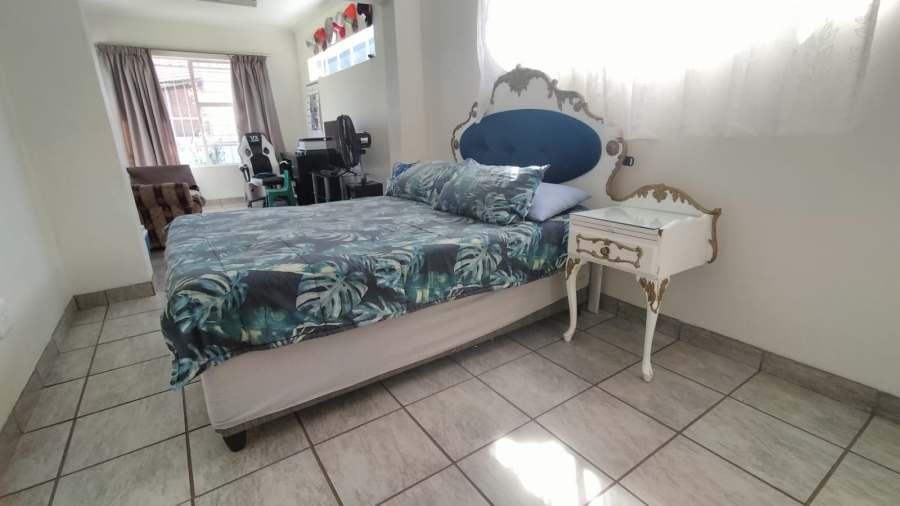 4 Bedroom Property for Sale in Greenhills Gauteng