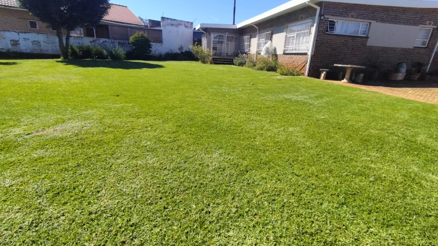4 Bedroom Property for Sale in Greenhills Gauteng