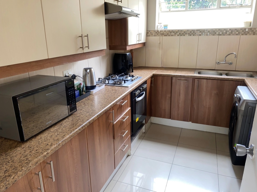 2 Bedroom Property for Sale in Atholl Gauteng