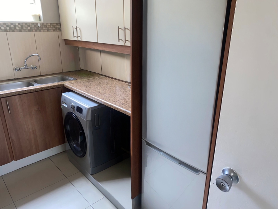 2 Bedroom Property for Sale in Atholl Gauteng