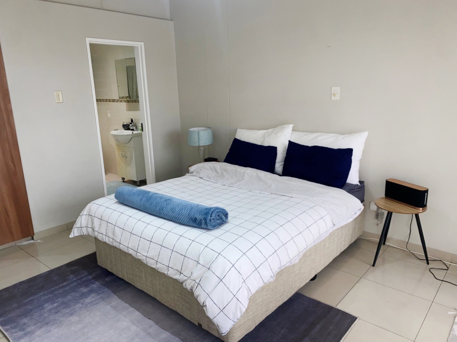 2 Bedroom Property for Sale in Atholl Gauteng