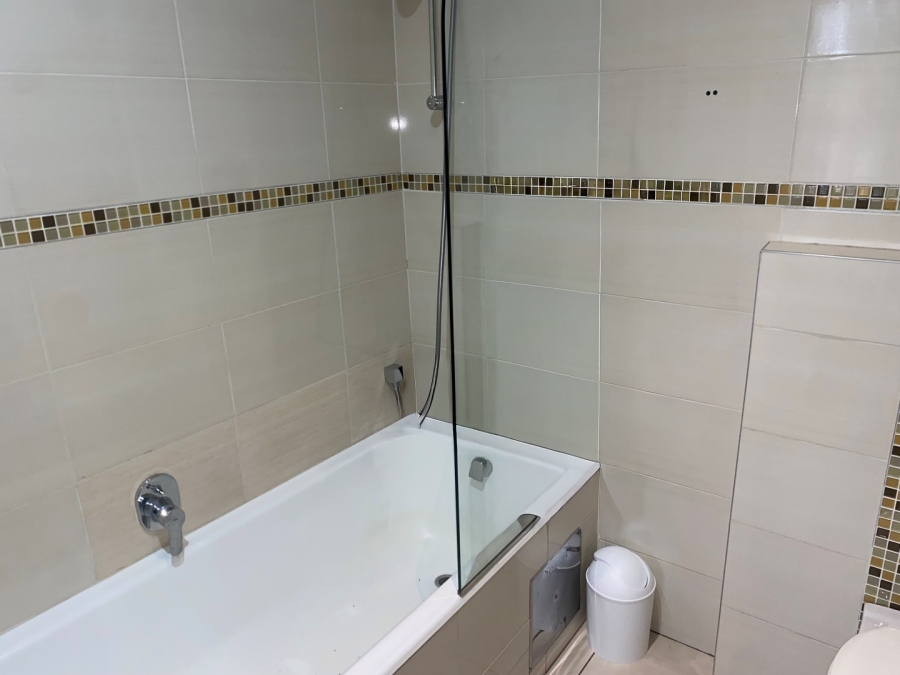 2 Bedroom Property for Sale in Atholl Gauteng