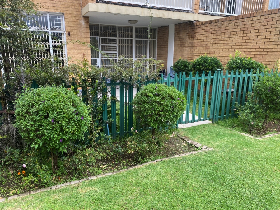2 Bedroom Property for Sale in Atholl Gauteng