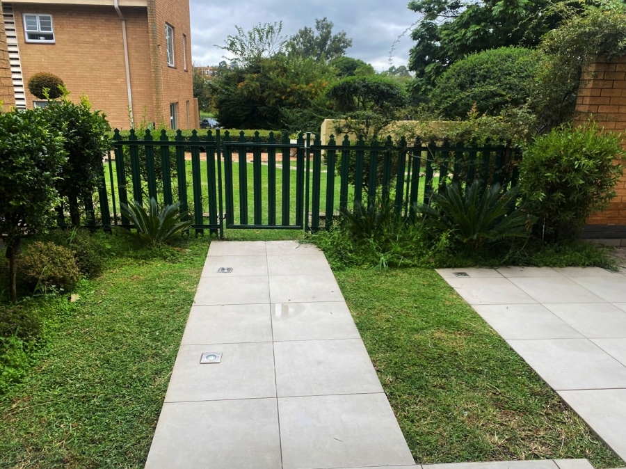 2 Bedroom Property for Sale in Atholl Gauteng