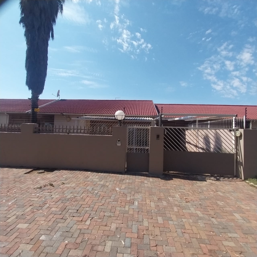 3 Bedroom Property for Sale in Rynsoord Gauteng