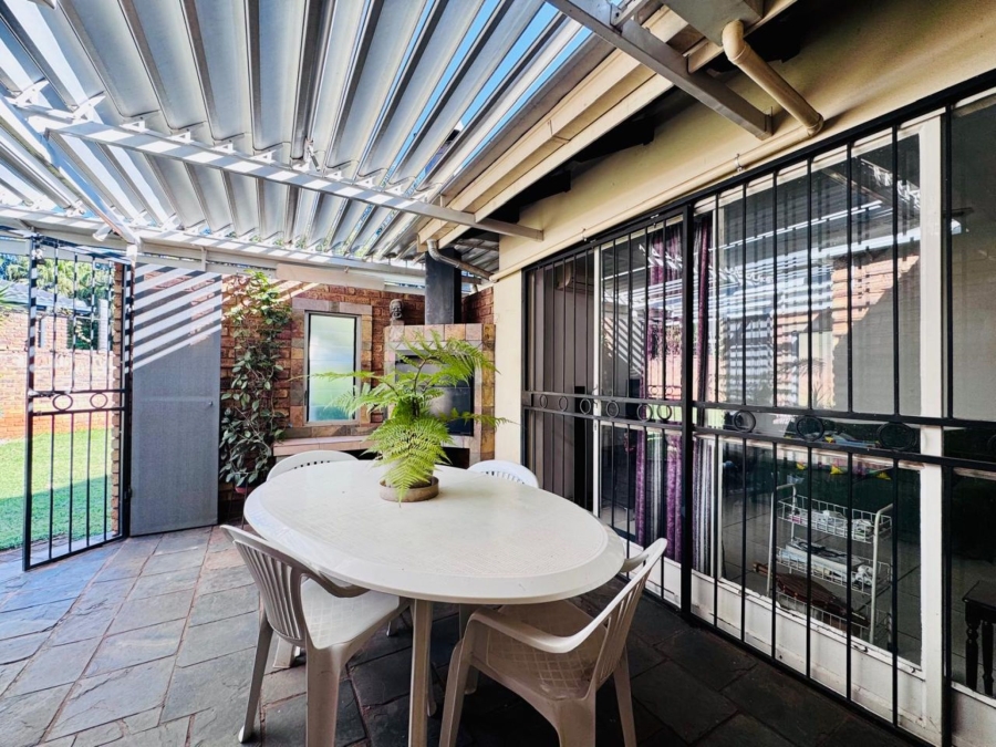 3 Bedroom Property for Sale in Magalieskruin Gauteng