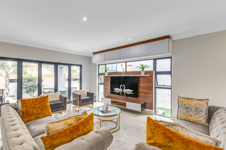 4 Bedroom Property for Sale in Copperleaf Estate Gauteng