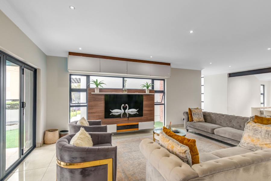4 Bedroom Property for Sale in Copperleaf Estate Gauteng