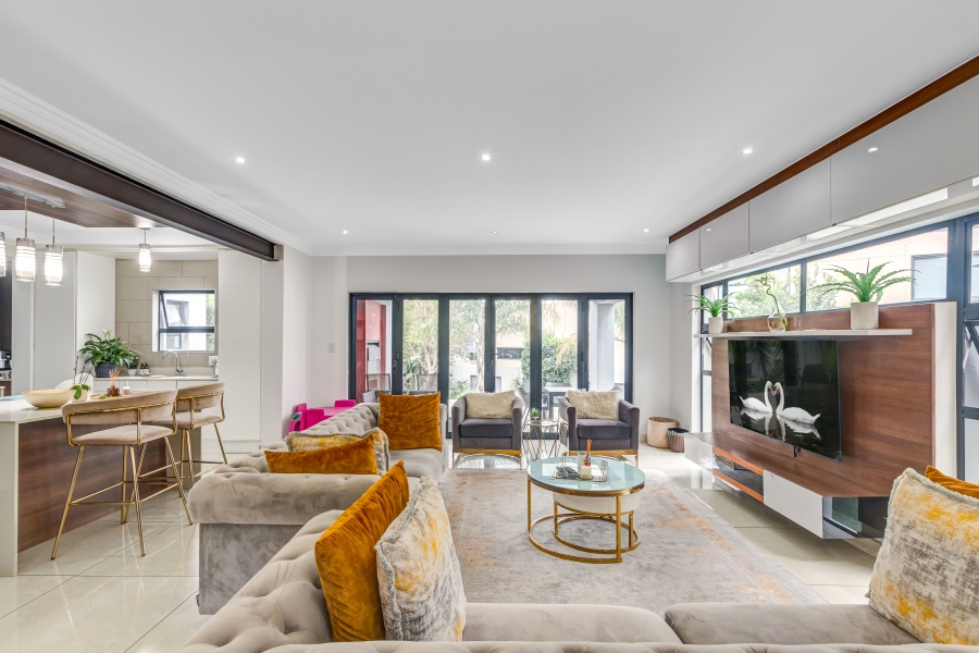 4 Bedroom Property for Sale in Copperleaf Estate Gauteng