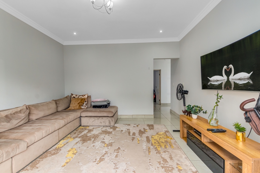 4 Bedroom Property for Sale in Copperleaf Estate Gauteng