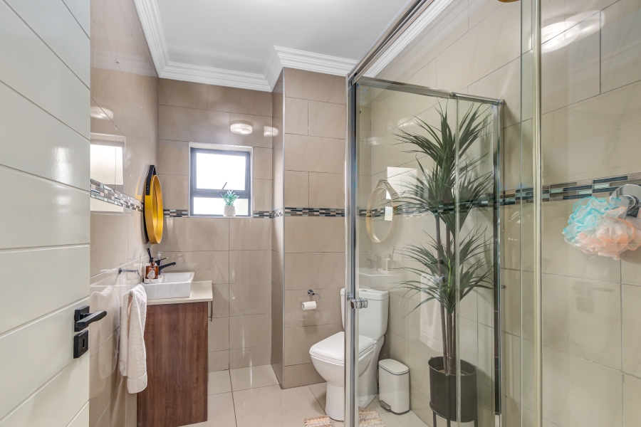 4 Bedroom Property for Sale in Copperleaf Estate Gauteng