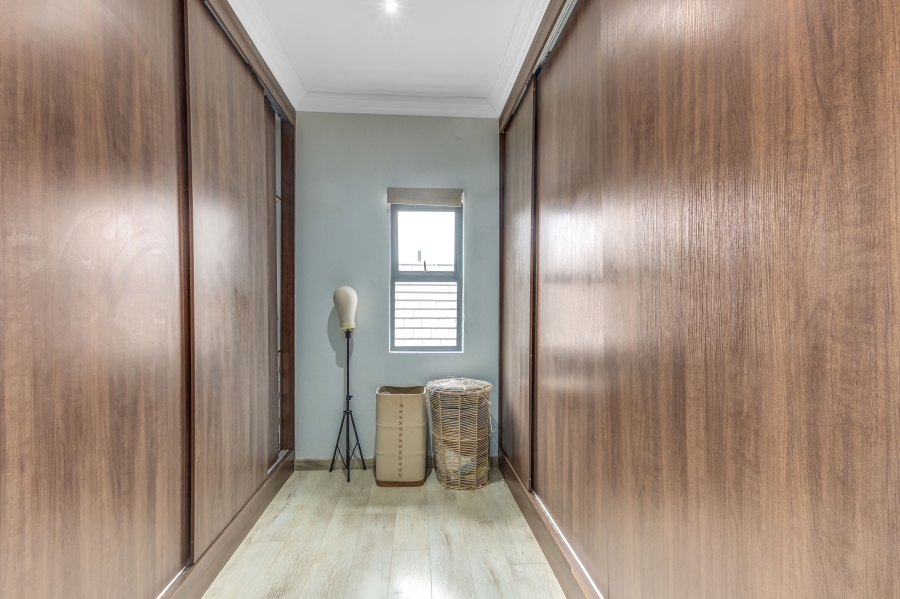 4 Bedroom Property for Sale in Copperleaf Estate Gauteng