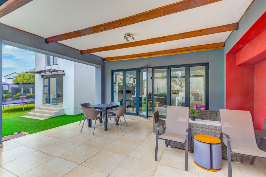 4 Bedroom Property for Sale in Copperleaf Estate Gauteng
