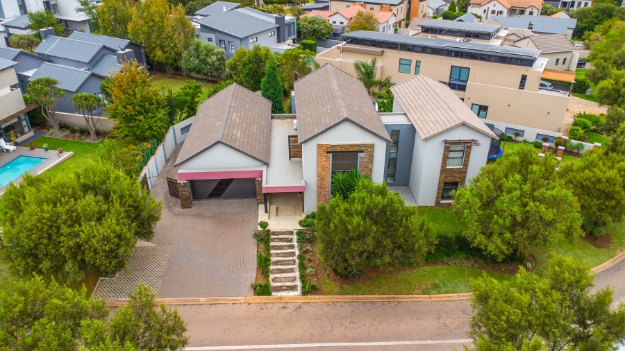 4 Bedroom Property for Sale in Copperleaf Estate Gauteng