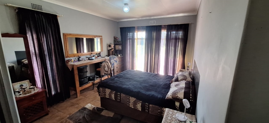 3 Bedroom Property for Sale in Buyscelia Gauteng