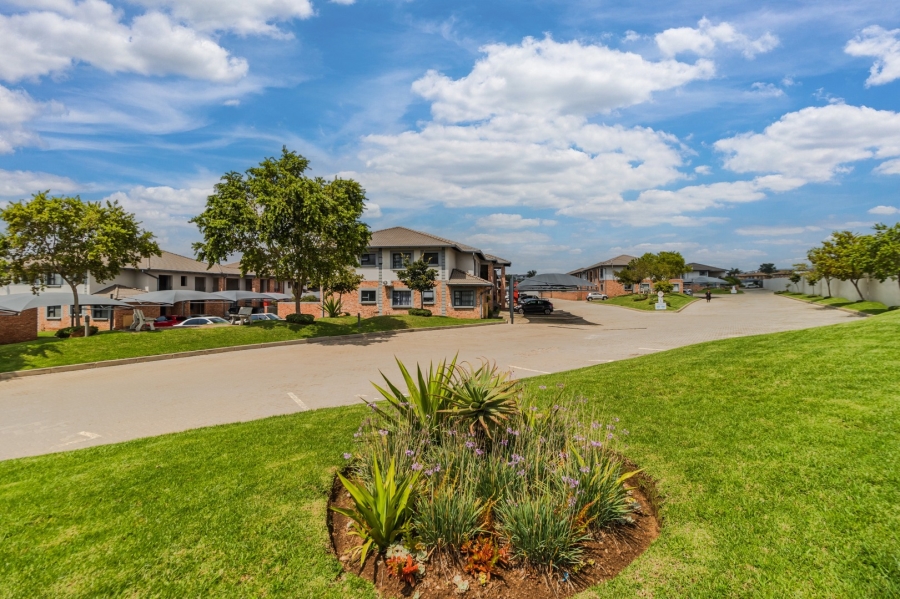 To Let 2 Bedroom Property for Rent in Carlswald Gauteng