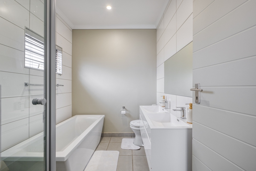 3 Bedroom Property for Sale in Lion Pride Gauteng
