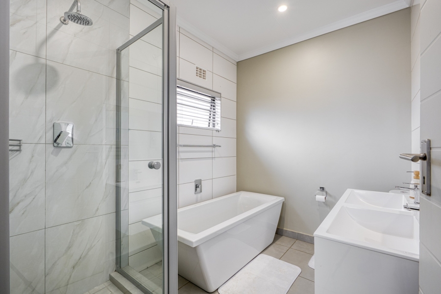 3 Bedroom Property for Sale in Lion Pride Gauteng