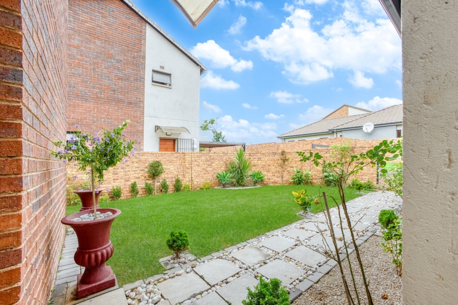 3 Bedroom Property for Sale in Lion Pride Gauteng