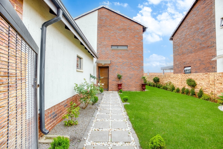 3 Bedroom Property for Sale in Lion Pride Gauteng