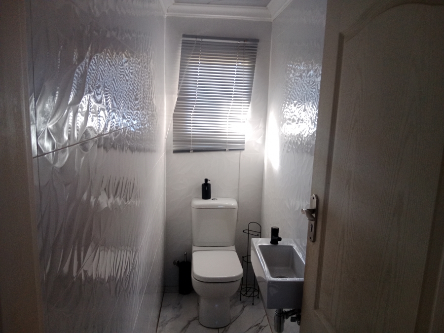 3 Bedroom Property for Sale in Northdene Gauteng