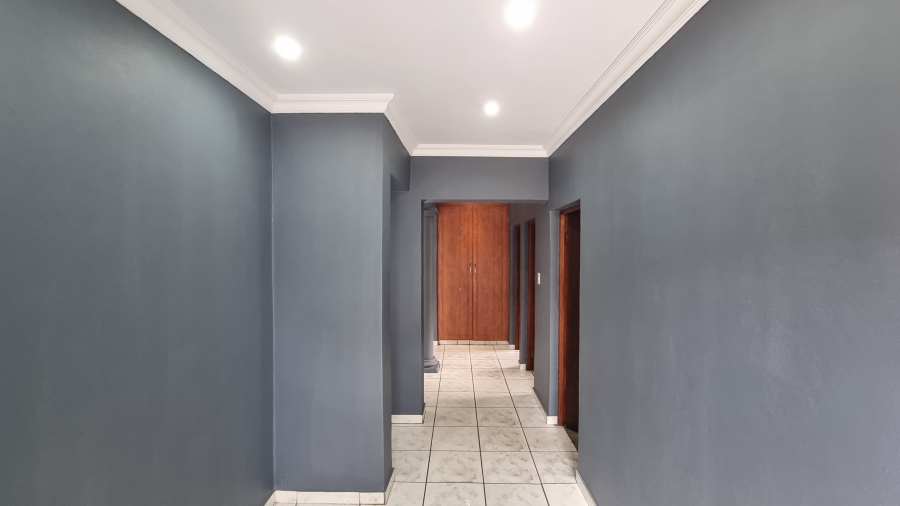 4 Bedroom Property for Sale in Willow Acres Gauteng