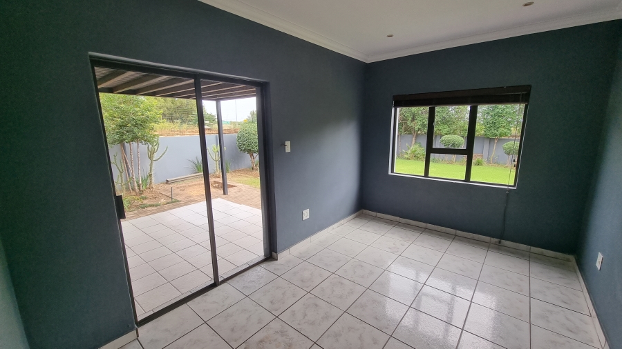 4 Bedroom Property for Sale in Willow Acres Gauteng
