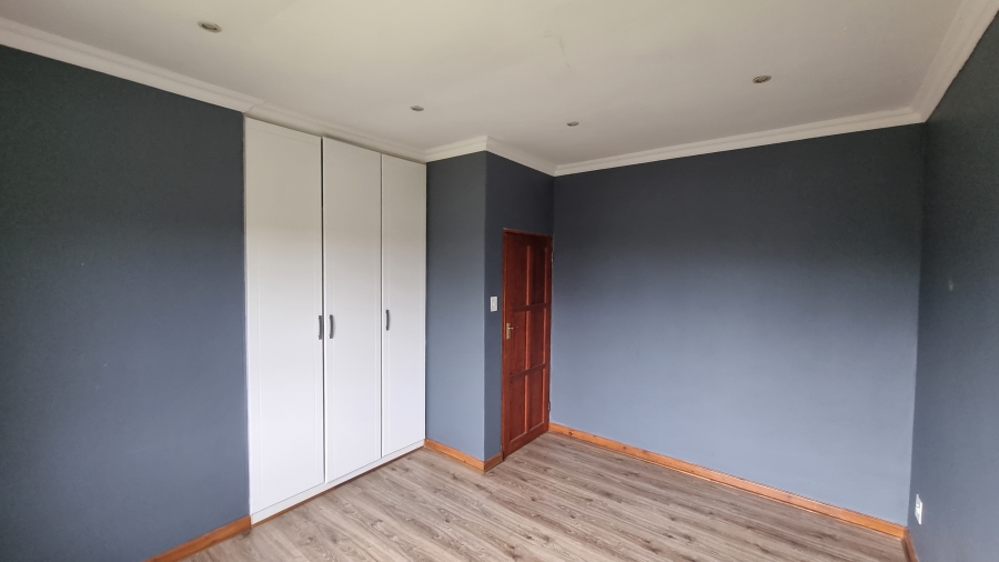 4 Bedroom Property for Sale in Willow Acres Gauteng