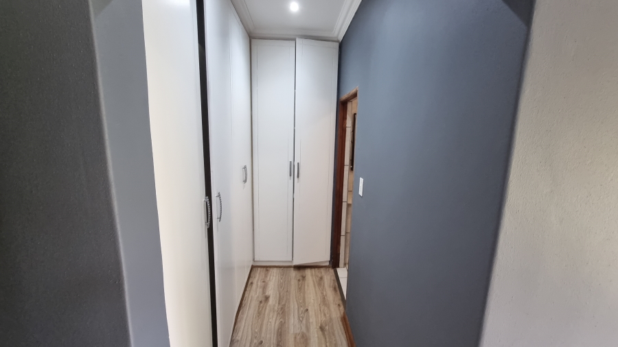 4 Bedroom Property for Sale in Willow Acres Gauteng