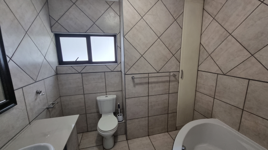 4 Bedroom Property for Sale in Willow Acres Gauteng