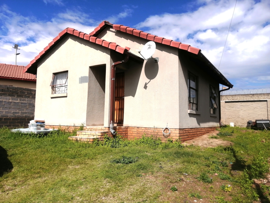 2 Bedroom Property for Sale in Bloubosrand Gauteng