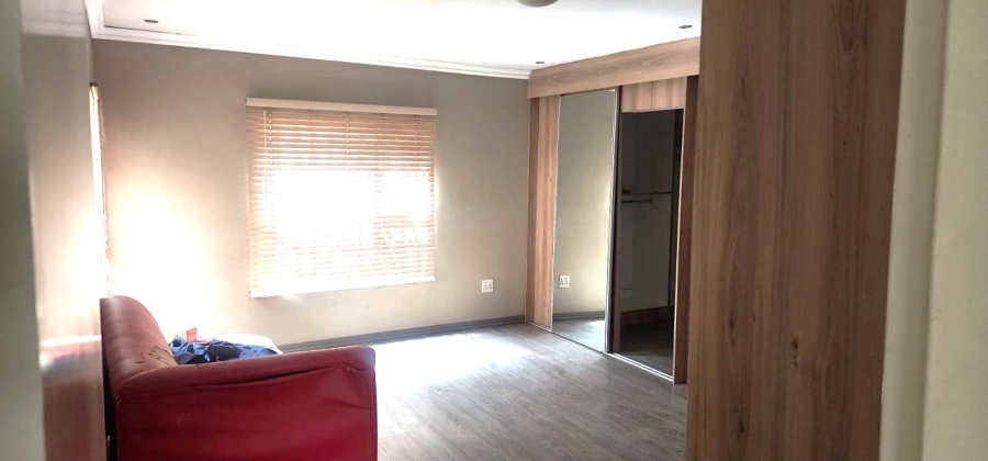 4 Bedroom Property for Sale in Vosloorus Ext 6 Gauteng