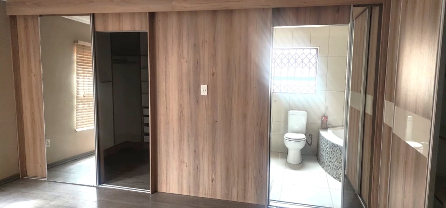 4 Bedroom Property for Sale in Vosloorus Ext 6 Gauteng