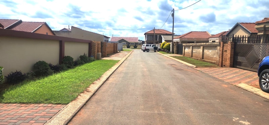 4 Bedroom Property for Sale in Vosloorus Ext 6 Gauteng
